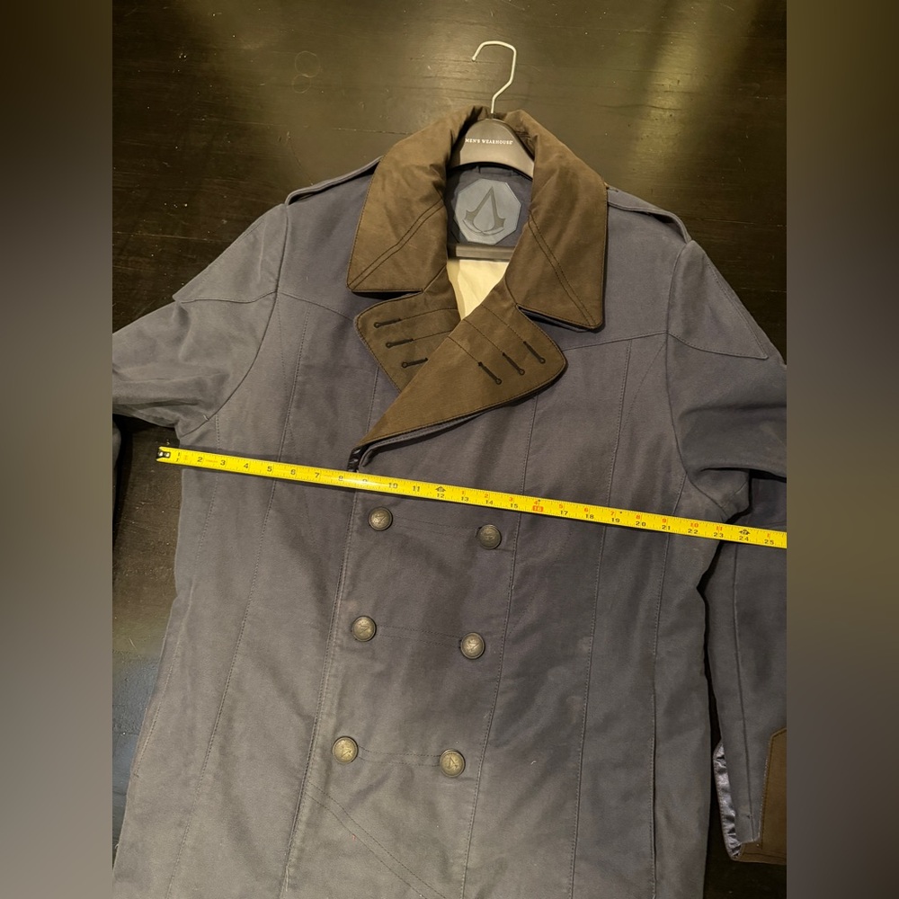 Assassin’s Creed outerwear everyday coat - Picture 7 of 9